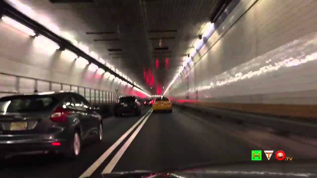 Driving through the Holland Tunnel from NJ to NYC