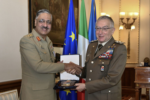 Generale Graziano, incontro con il Gen. Zubair Mahmood Hayat