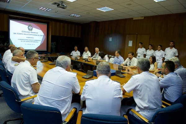 Il Presidente ed il Direttore Generale dell’ISPRA in visita al Laboratorio Ambientale della Guardia Costiera