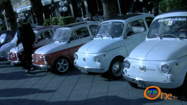Esposizione di FIAT 500 ad Ostia Lido