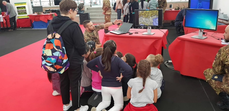 Festival della Scienza: le Forze Armate al fianco delle famiglie colpite dalla tragedia del Ponte Morandi