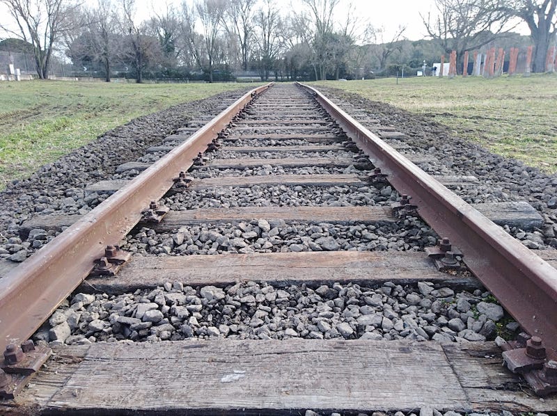 “Arte in memoria”: la mostra al Parco Archeologico di Ostia Antica prorogata fino al 28 aprile 2019