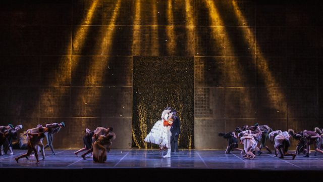 Una Biancaneve molto dark quella di Anjelin Preljocai in scena al Teatro dell’Opera di Roma