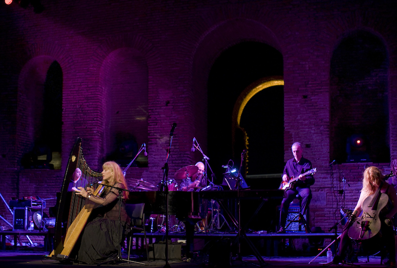 Loreena McKennitt tour: a Roma il 25 luglio presso il Teatro Romano di Ostia Antica