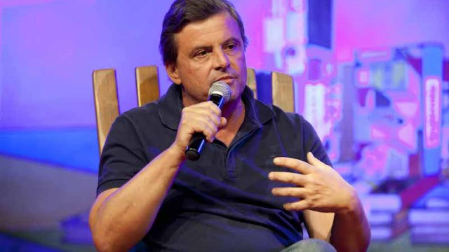 Carlo Calenda a Capalbio Libri: ed è subito scontro politico