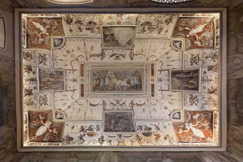 Palazzo del Drago a Bolsena svela i propri tesori. Uno scenario unico di storia, cultura ed arte per realizzare eventi esclusivi.