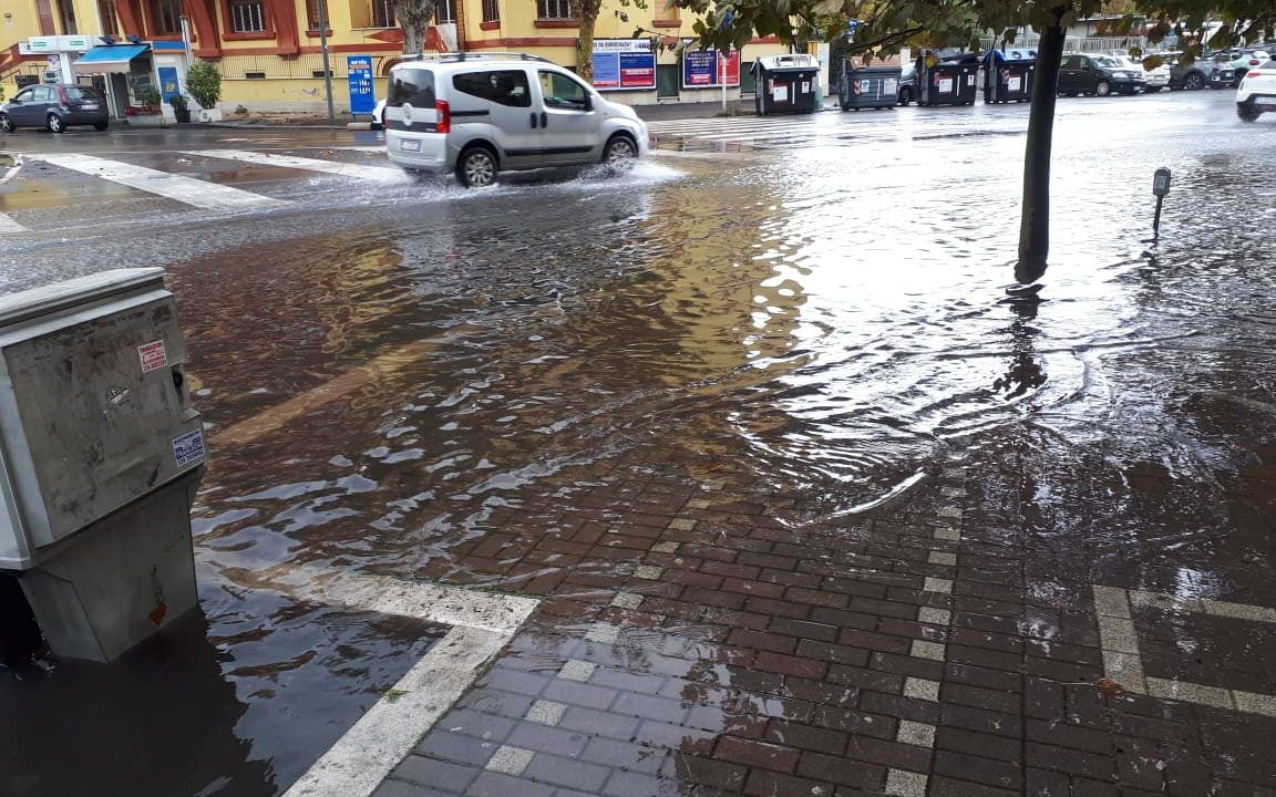 Sinistra Italiana X Municipio: Strade allagate, tombini intasati, canali ostruiti ma, nonostante l’alto rischio idraulico del territorio, la pulizia dei canali di competenza municipale inizierà a Natale.