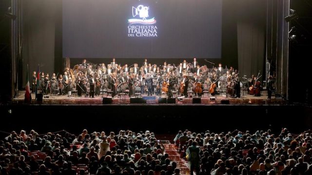Orchestra Italiana del Cinema al Concerto Con i Poveri per i Poveri nell’ Aula Paolo VI