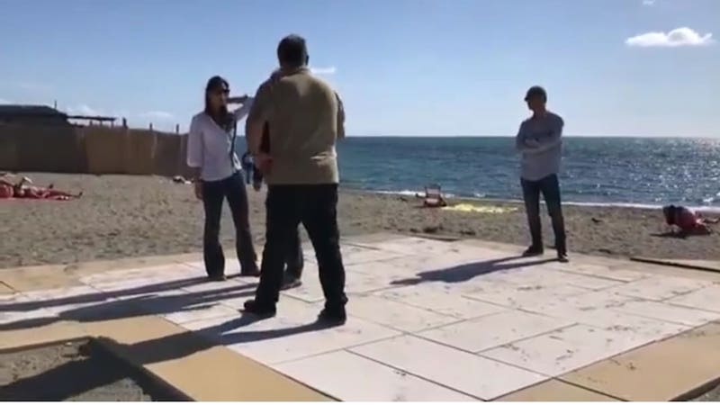 Sinistra Italiana X Municipio: Sindaca ad Ostia ma in punta di piedi. Dichiarazioni roboanti dalla spiaggia degli sposi ma la verità è tutt’altra.