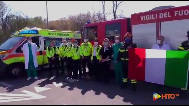 I Vigili del Fuoco di Venezia omaggiano il personale sanitario degli ospedali della Provincia