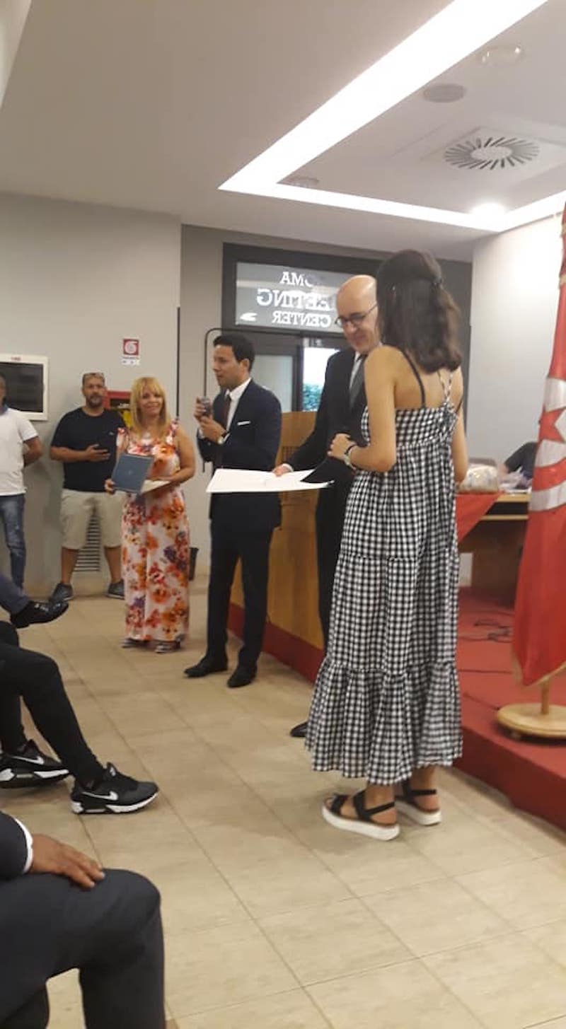 Tunisia, Co-mai: grazie all’ambasciata e al consolato tunisino per la premiazione di Foad Aodi per l’impegno contro il Coronavirus nella “Giornata della Scienza” dove sono stati premiati più di 100 giovani tunisini appena diplomati.