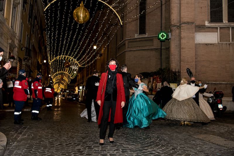 A Via Margutta e Via del Babuino brillano le Stelle e Luci di Natale