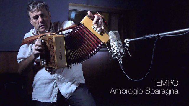 Ambrogio Sparagna – Esce oggi il nuovo singolo “Tempo” accompagnato da un bellissimo videoclip