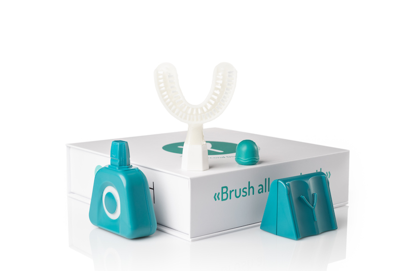 CES 2021 Las Vegas – Y-Brush: Come lavarsi i denti in maniera efficiente ed in soli 10 secondi (How brushing teeth efficiently in only 10 seconds)
