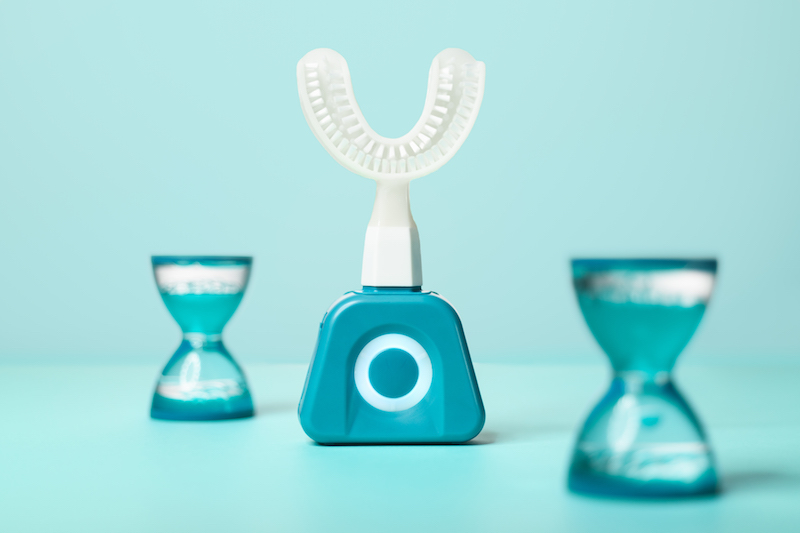 CES 2021 Las Vegas – Y-Brush: Come lavarsi i denti in maniera efficiente ed in soli 10 secondi (How brushing teeth efficiently in only 10 seconds)