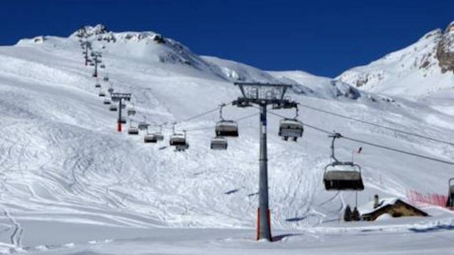 Covid-19: Il Ministro Speranza firma l’ordinanza per differire le riaperture degli impianti sciistici al 18 gennaio