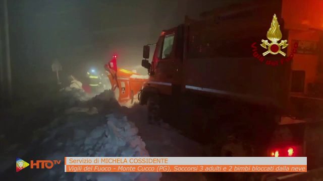 Vigili del Fuoco – Monte Cucco (PG), Soccorsi 3 adulti e 2 bambini bloccati in auto dalla neve a 1000m di quota