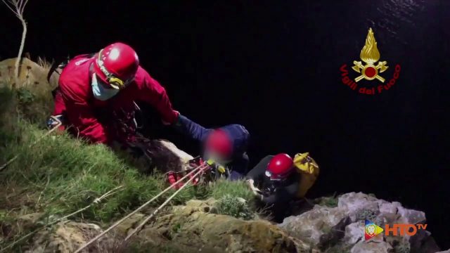 Vigili del Fuoco – Nardò (LE), Soccorsa una escursionista bloccata sulla scogliera a picco sul mare