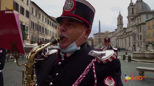 Esercito Italiano – L’augurio di Buone Feste e Buon 2021 dalla Banda Musicale