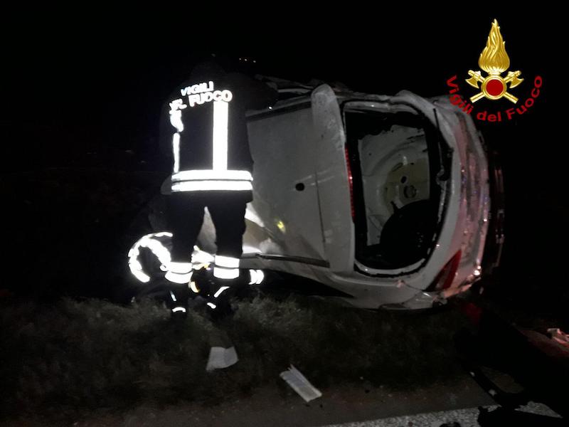 Vigili del Fuoco – Istrana Loc. Sala (TV), Soccorso automobilista in evidente stato di agitazione psico-motoria dopo incidente stradale autonomo