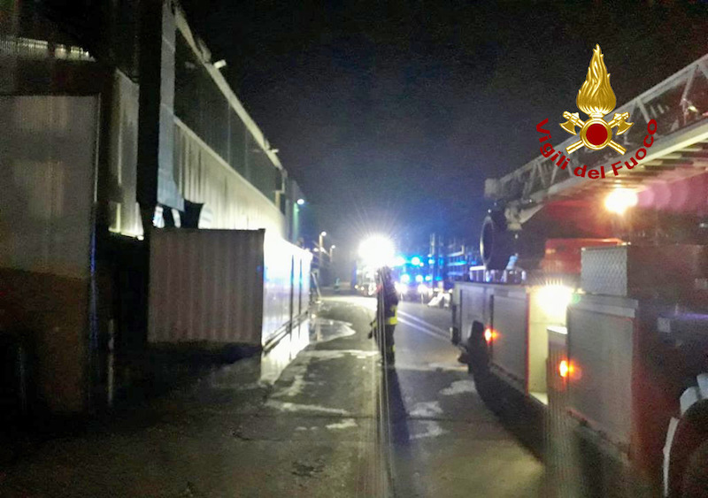Vigili del Fuoco – Campodarsego (PD, Incendio distrugge il reparto verniciatura delle Officine Carraro
