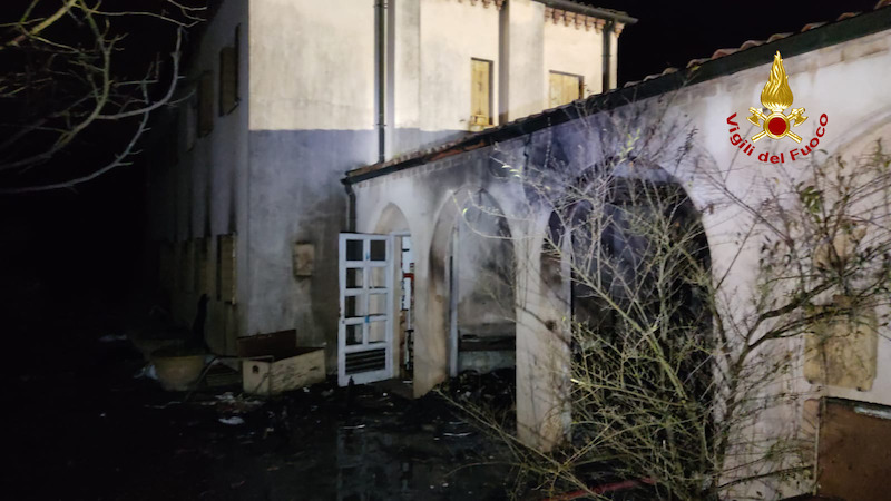 Vigili del Fuoco – Marcon (VE), Incendio di un casolare abbandonato in Via Fornace, nessuna persona coinvolta