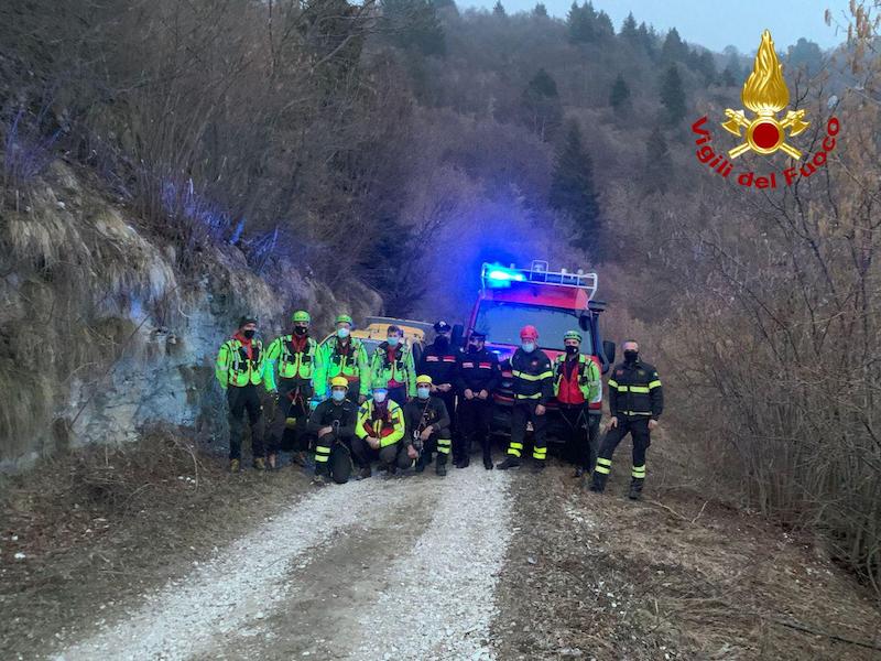 Vigili del Fuoco – Monte Grappa Loc. Campo Solagna (VI), Salvata bambina di 4 anni precipitata in un crepaccio