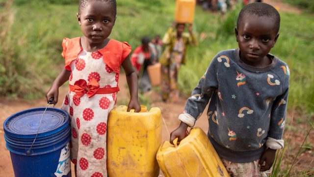 UNICEF: 1 bambino su 5 nel mondo non ha abbastanza acqua per soddisfare i suoi bisogni quotidiani