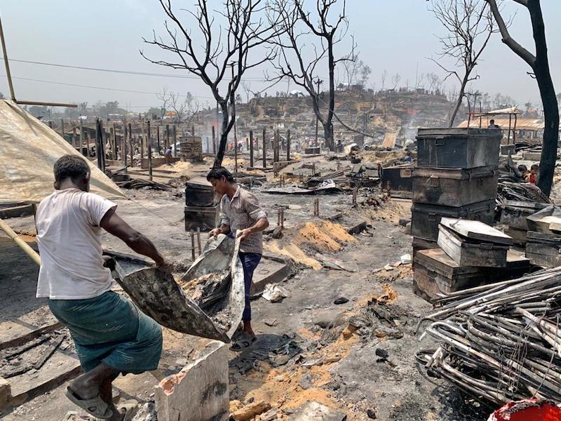 UNICEF – Bangladesh: un incendio devastante mette in fuga migliaia di persone nei campi per rifugiati rohingya a Cox’s Bazar