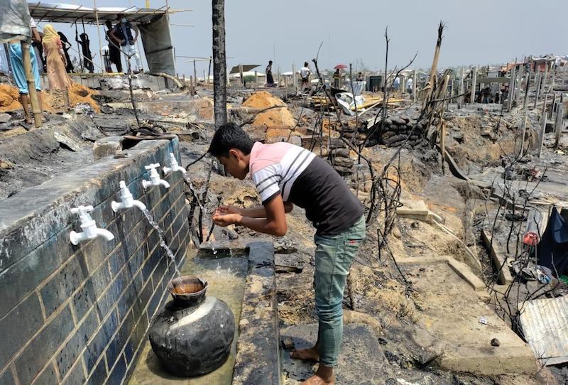 UNICEF – Bangladesh: un incendio devastante mette in fuga migliaia di persone nei campi per rifugiati rohingya a Cox’s Bazar