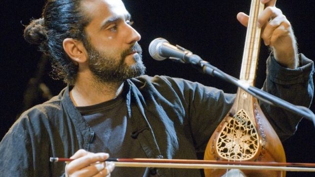 Sabato 24 aprile – ore 19.30 ASSOLO Pejman Tadayon in “Viaggio tra Oriente e Occidente” in diretta streaming dal Teatro Villa Pamphilj