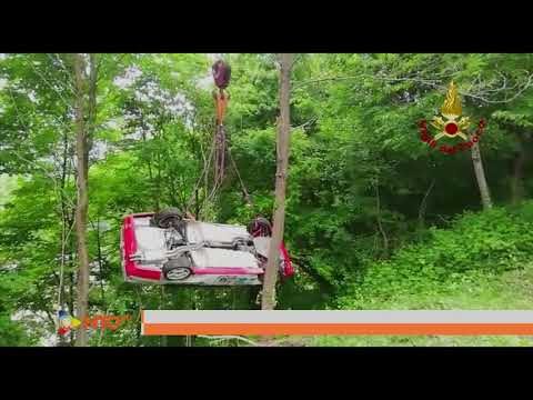 Vigili del Fuoco – Santorso (VI), Recupero BMW M3 precipitata in una scarpata durante il “Rally Campagnolo”: Illesi Pilota e Navigatore