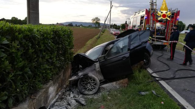 Vigili del Fuoco – Camisano (VI), Incidente stradale in Via Rasega: Deceduta una giovane donna e feriti i due conducenti