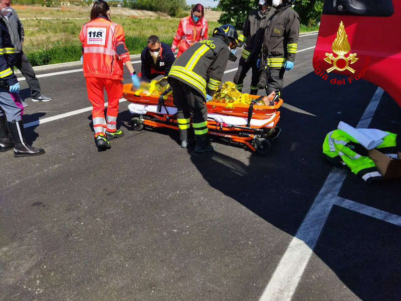 Vigili del Fuoco – Soccorso un camionista privo di sensi presso l’area di servizio Fratta Nord lungo l’Autostrada A4 nel Comune di Teglio Veneto (VE)