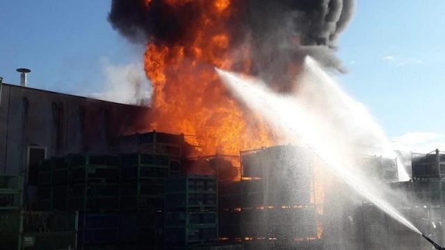 Vigili del Fuoco – Castelfranco Veneto (TV), Incendio cassone contenete batterie e materiali di scarto alla “Stiga” (ex Castelgarden)