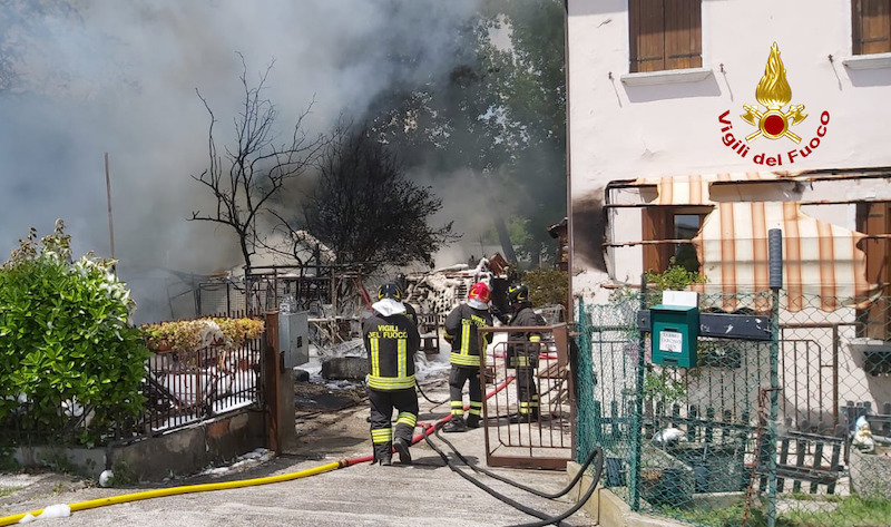 Vigili del Fuoco – Marghera (VE), Incendio di un capannone agricolo in Via Ca’ Emiliani: Ustionato un anziano