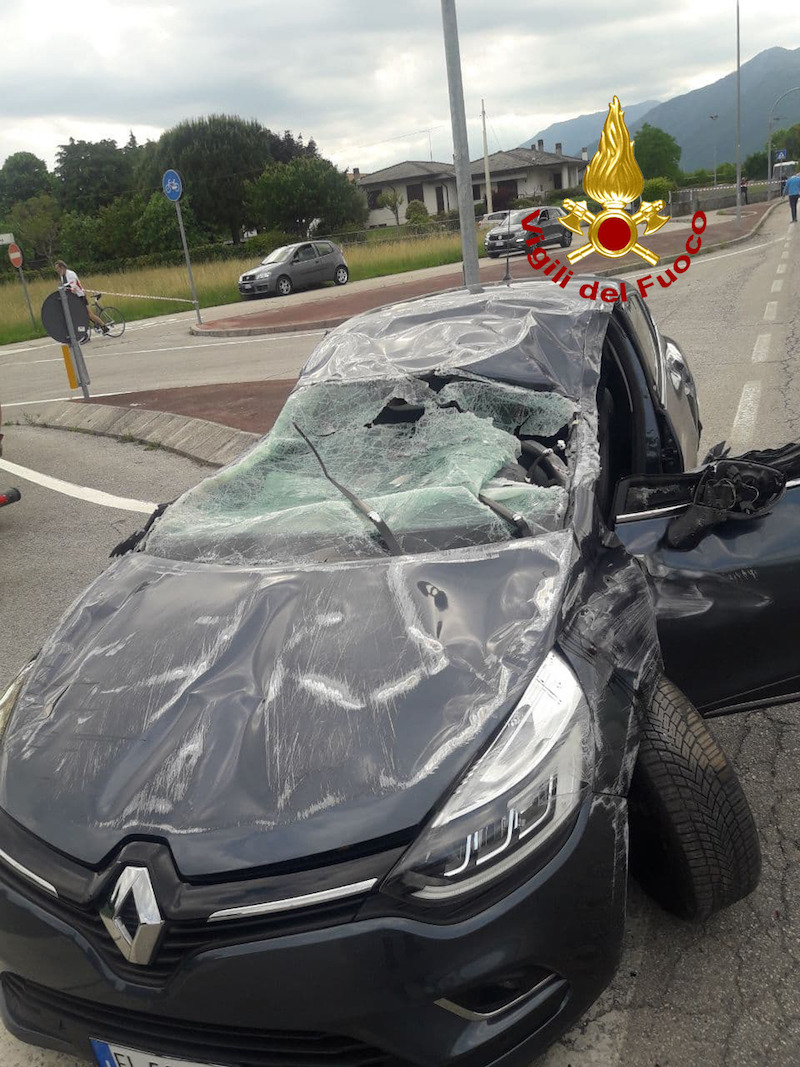 Vigili del Fuoco – Zugliano (VI), Incidente fra due auto in Via Caldierino: due feriti e due contusi