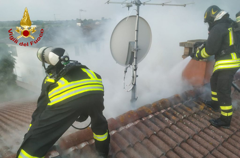 Vigili del Fuoco – Campolongo Maggiore (VE), Incendio di un’abitazione: Gravi i danni ma nessun ferito