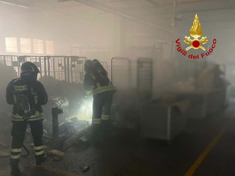 Vigili del Fuoco – Abano Terme (PD), Incendio nel locale lavanderia di un albergo in Via Flacco
