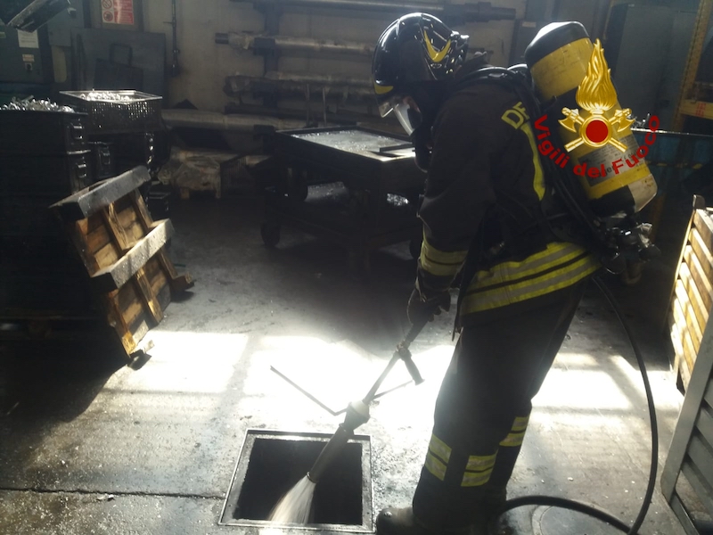 Vigili del Fuoco – Trissino (VI), Incendio nell’impianto di aspirazione fumi di un’azienda metalmeccanica