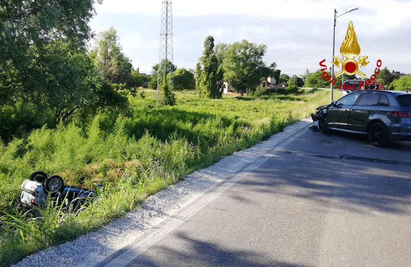 Vigili del Fuoco – Selvazzano (PD), Incidente fra due auto in Via S. Antonio: Ferita la 53enne alla guida di una delle due autovetture