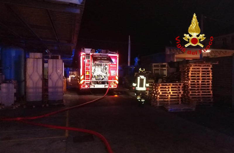 Vigili del Fuoco – Brendola (VI), Incendio di due macchinari atti alla pressofusione in un’azienda di stampaggio a caldo di metalli