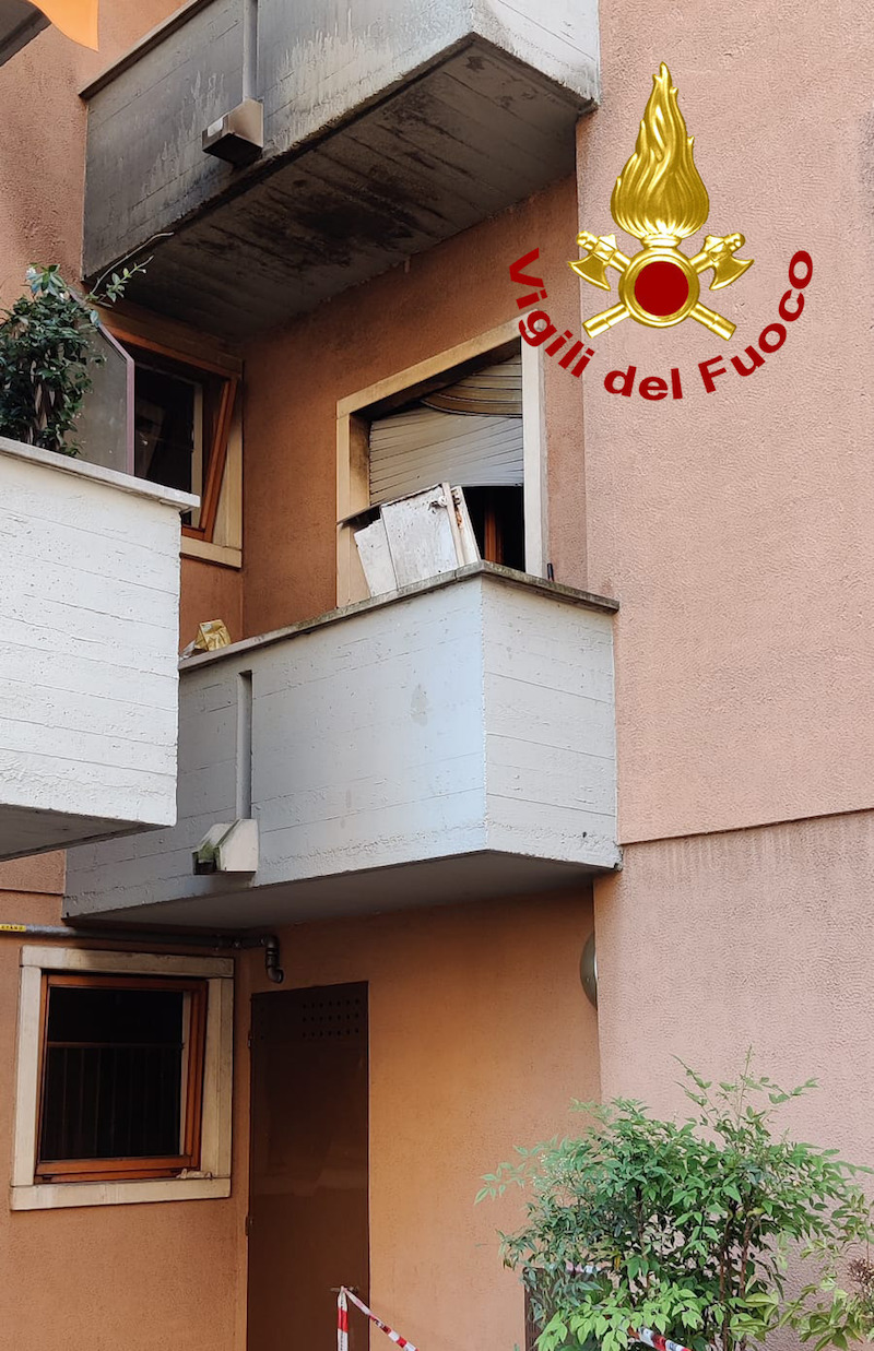 Vigili del Fuoco – Vicenza, Un corto circuito innesca l’incendio di un appartamento in Viale Ortigara