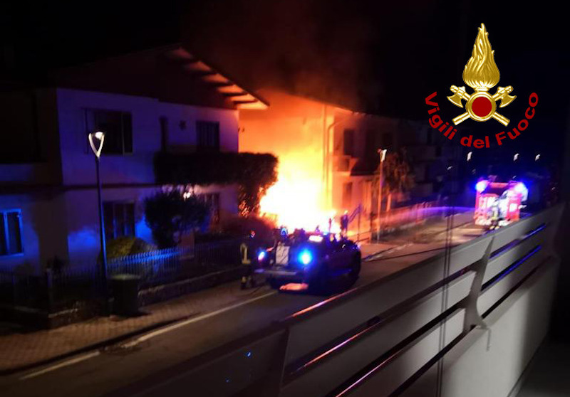 Vigili del Fuoco – Brugine (PD), Incendio vettura alimentata a GPL andata completamente distrutta