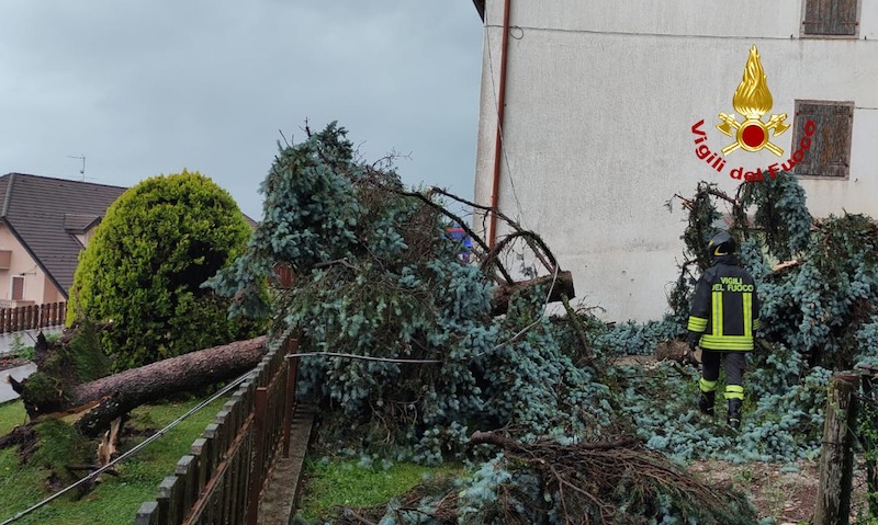 Vigili del Fuoco – Veneto flagellato da un’eccezzionale ondata di maltempo: oltre 200 gli interventi di soccorso
