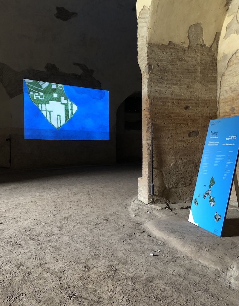 Sabato 4 e sabato 11 settembre 2021, alle ore 11.00  Roma, Villa di Massenzio: Videoinstallazione ambientale “ISOLE” – Visite guidate del curatore Tommaso Strinati