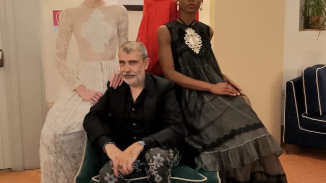 Michele Miglionico – L’Alta Moda e i Borghi Italiani insieme per unire l’Alto Artigianato della Moda e le Bellezze Paesaggistiche Italiane