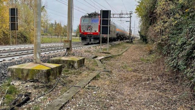 Vigili del Fuoco – Treviso Loc. San Giuseppe, Guasto ad un convoglio ferroviario che trasporta sostanze pericolose: In corso i rilievi tecnici