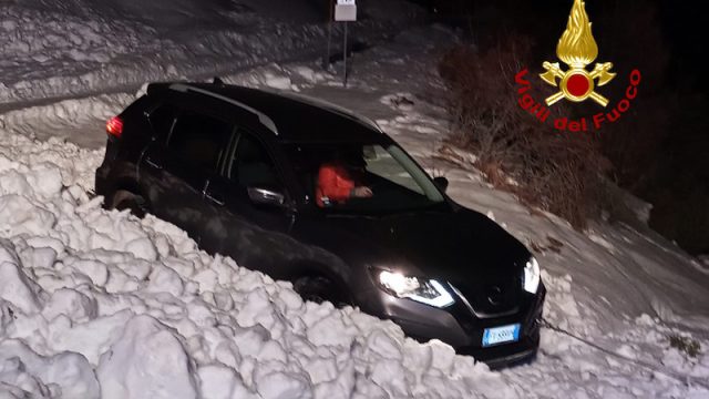 Vigili del Fuoco – Vittorio Veneto (TV), Soccorsi automobilisti rimasti bloccati da una slavina sul Col Visentin