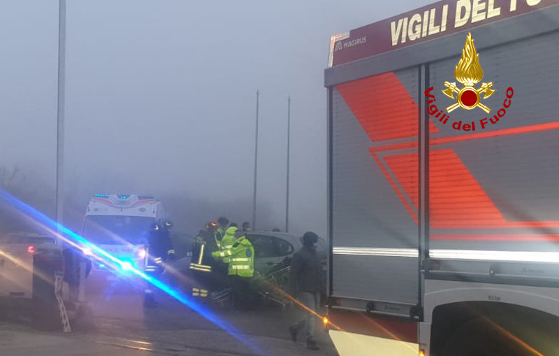 Vigili del Fuoco – Montecchio Maggiore (VI), Incidente tra due auto in Via Trieste lungo la SR 11: Due persone ferite